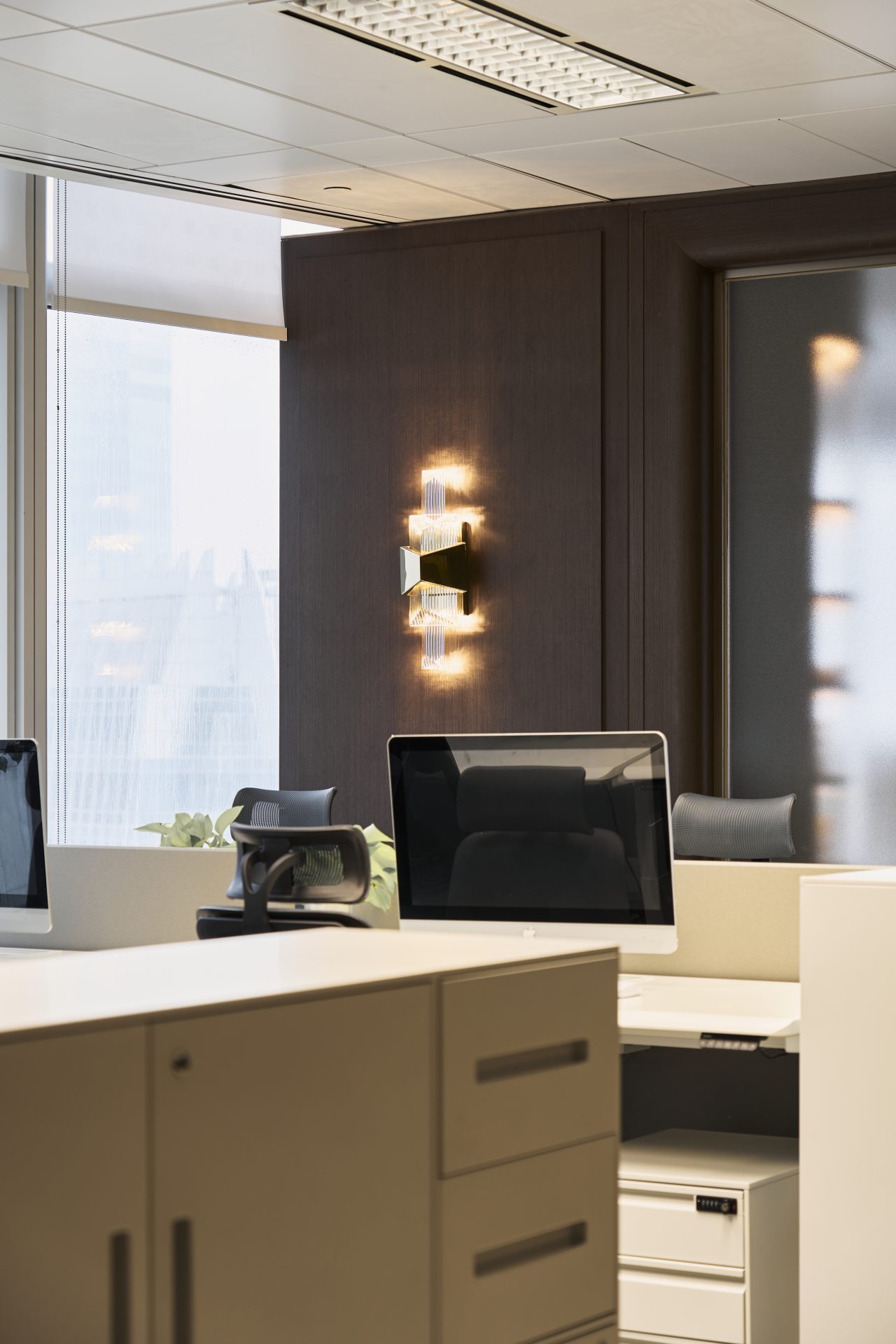 Office in IFC — project space 9